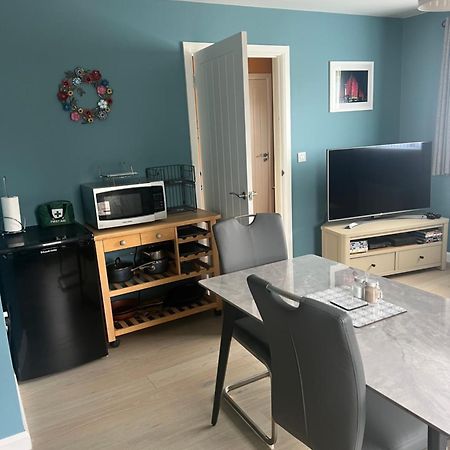 'Kodi'S Place' Well Appointed 1 Bedroom Apartment With Excellent Transport Links And Free Wi-Fi Whiteabbey Eksteriør bilde